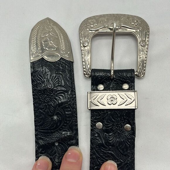 Black and Silver Floral Bull Belt - Picture 2 of 4